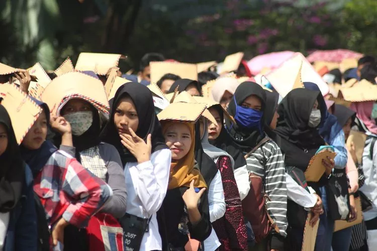 Gawat Darurat PHK Massal dan Dampaknya!
